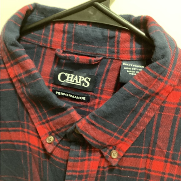 EUC Chaps men’s red blue  flannel shirt. I don’t think it’s been worn - Picture 2 of 5